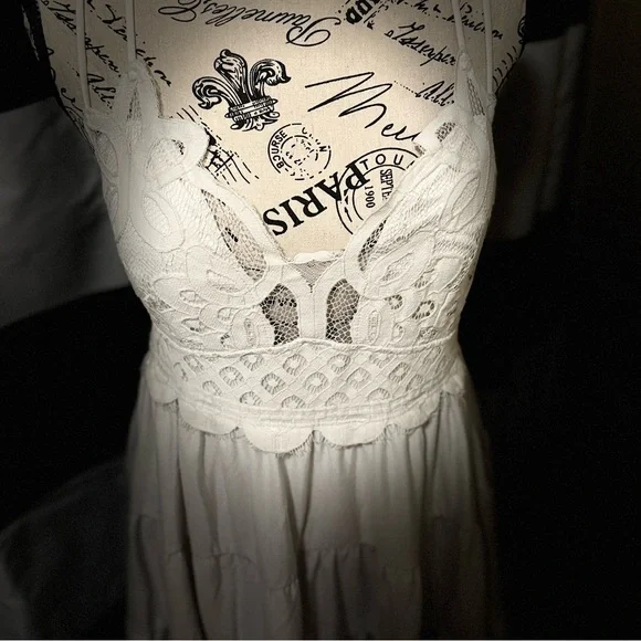 ZENANA: White Flowy Tank Top • Size: 2X • New without Tags - Picture 3 of 6